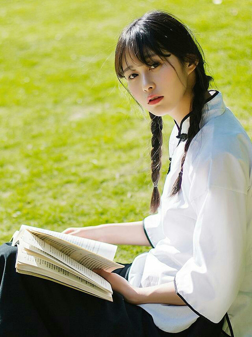 尤文图斯主场大胜,稳坐积分榜首位,尤文图斯客场