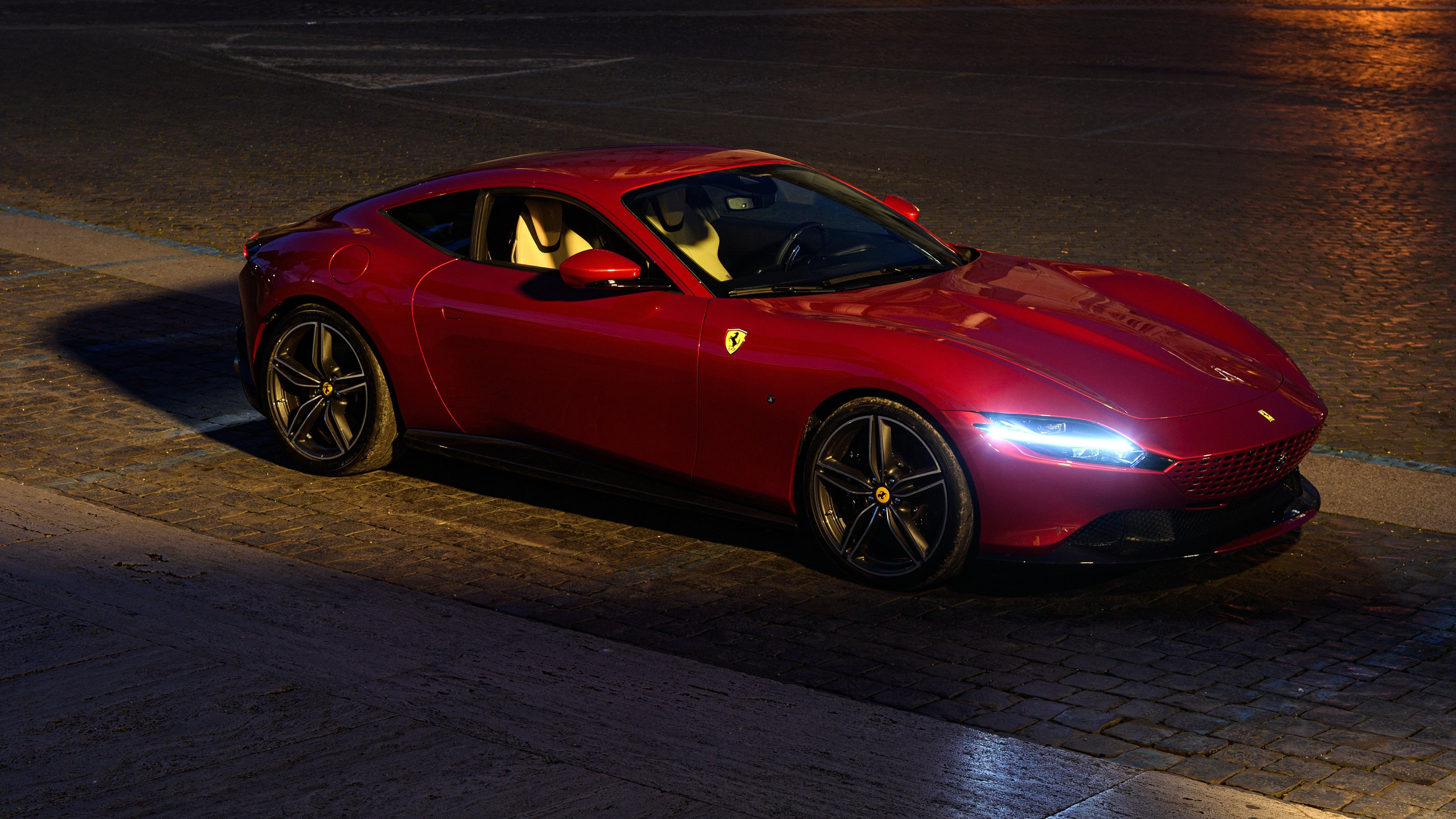 英超球队数据驱动的边路防守压迫策略优化，英超边锋